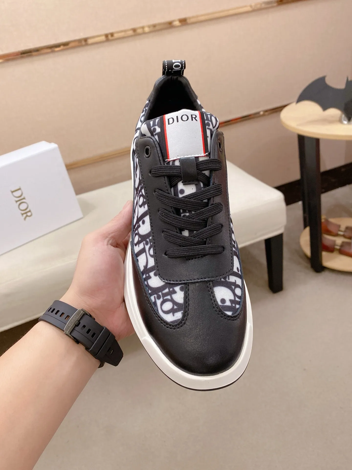 Factory price: 420💰[Dior·Dior] New casual sports style men's shoes, new spring and summer design, perfect workmanship, lace-up lazy style to create wardrobe quality, upper: imported cowhide, sheepskin lining is soft and comfortable, ultra-light TPU wear-resistant outsole, simple, versatile fashion men's shoes, excellent color code number 38--44. (Can be customized for 45 non-refundable)